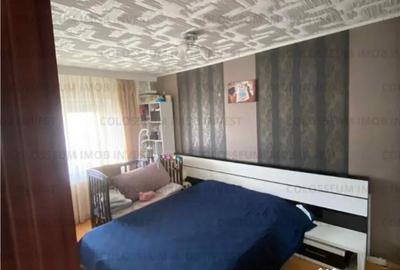 Apartament cu 2 camere decomandat în Uzina 2 - 5
