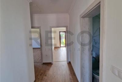 Casă cu 3 camere cu Teren 350 Mp în Borș - 2