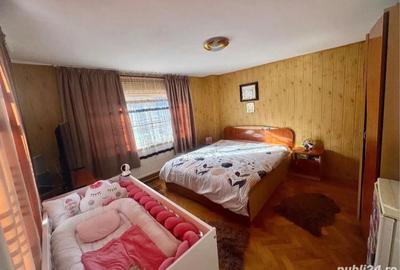 Casa de vanzare in Pucioasa - centru - 8