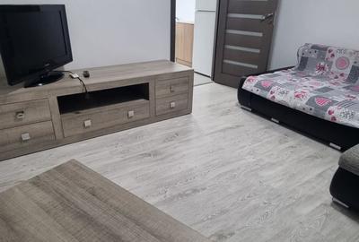 Apartament cu 3 camere semidecomandat în Sat Vacanță - 2
