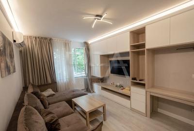 Apartament cu 3 camere decomandat, mobilat în Titan