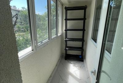Apartament cu 3 camere semidecomandat în Militari