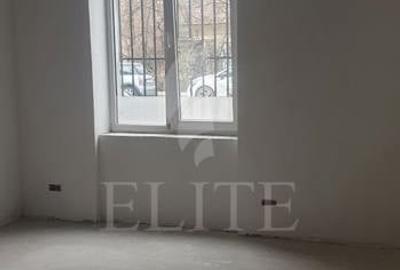 Apartament cu 4 camere semidecomandat în Central - 21