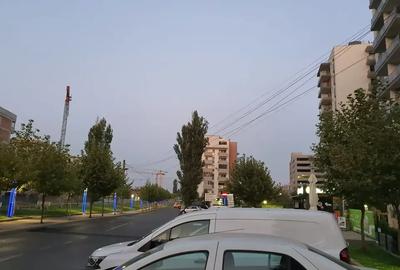 Apartament cu 2 camere decomandat în Titan