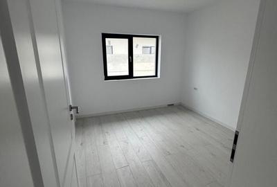 Casă individuală cu 4 camere cu Canalizare în Clinceni - 12