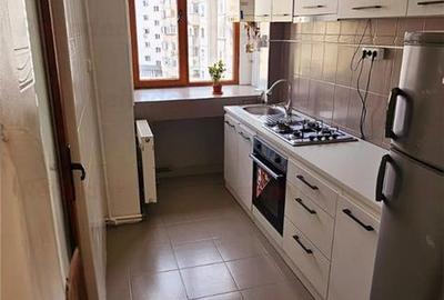 Apartament cu 4 camere, mobilat în Muncii