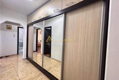 De vanzare apartament 3 camere, situat pe strada Turnul Magurele, intr-un bloc c - 12