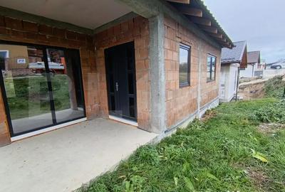 Casă cu 3 camere cu Teren 500 Mp în Central - 11