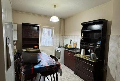 Inchiriez ap 2 camere 50 mp etaj 1 zona Girocului strada Cosminului cu CENTRALA PROPRIE - 3