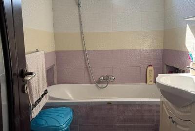 Apartament cu 3 camere decomandat în Grădiște - 1