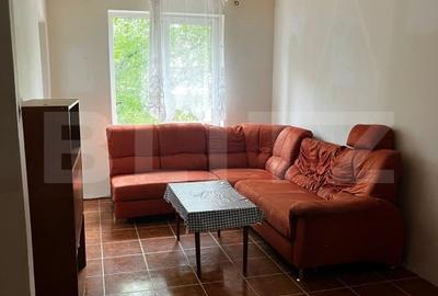 Apartament de vanzare cu 4 camere, 77 mp, partea de jos a orasului