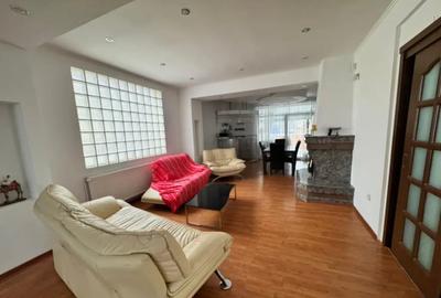 Casă cu 12 camere cu Teren 321 Mp în George Enescu - 1
