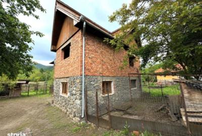 Casă cu 4 camere în Văleni - 9