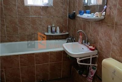 Apartament 3 camere confort 1 decomandat zona Brosteni - 9