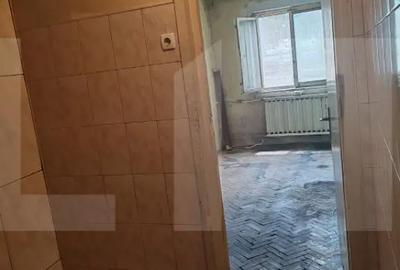 Garsonieră decomandată în Central - 2