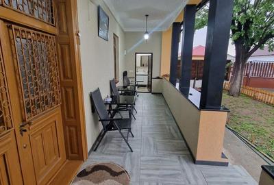 Casă cu 3 camere cu Teren 3017 Mp în Central - 3