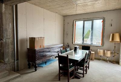 Vila S+P+1+M / Pipera Central / Drumul Potcoavei / comision 0 - 4