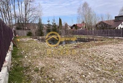 Teren de 1535 mp, în Central - 4