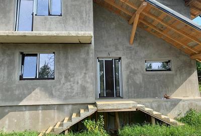 Casă cu 4 camere cu Teren 800 Mp în Bârnova - 8