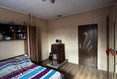 Casa 8 Camere Cu Teren 1500mp In Cermei - 14