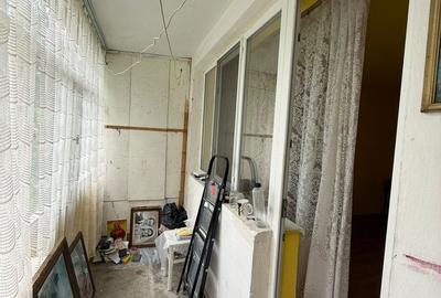 Apartament cu 2 camere decomandat în Roșia