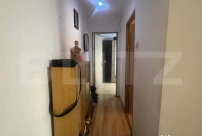 Apartament cu 3 camere semidecomandat, mobilat în Craiovița Nouă - 2