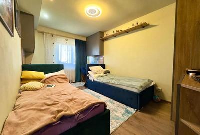 Apartament cu 3 camere decomandat în Giroc