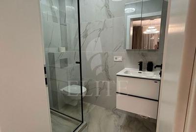 Apartament cu 3 camere semidecomandat în Central - 17