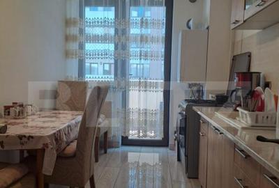 Apartament cu 2 camere, 80 mp, decomandat, zona Coresi - 2