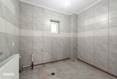 Casă cu 5 camere cu Garaj în Călinești - 17