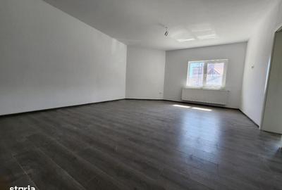 Spațiu comercial, de 242 mp, în Central - 6