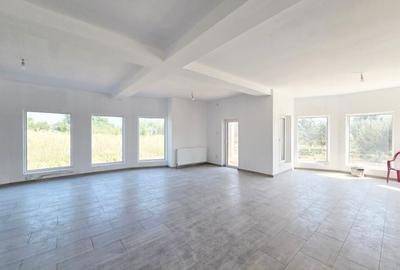 VANZARE VILA 280 MP. - TEREN 1430 MP. - STR. ROVINE - GAESTI - 1