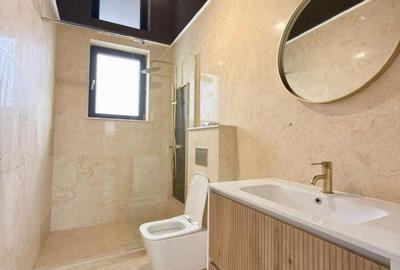 Casă cu 4 camere în Central - 2