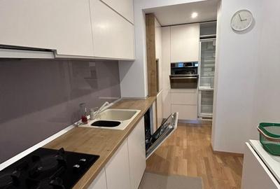 Apartament cu 3 camere decomandat, mobilat în P-ța Universității - 12