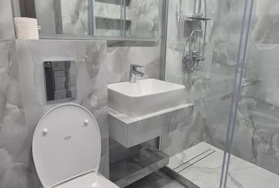 Apartament cu 3 camere semidecomandat în Micro 1 - 7