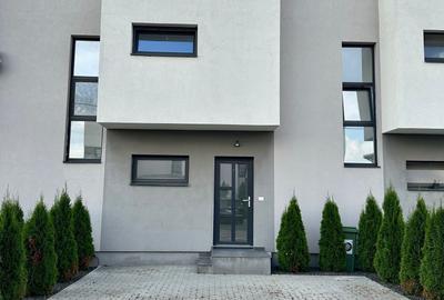 De închiriat: Triplex modern – 75 mp utili + 225 mp teren - 1