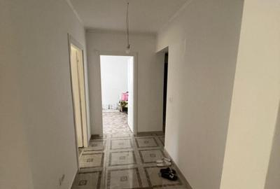 Totul NOU , 3 camere decomandate ,PARTER cod CE 1021 - 6