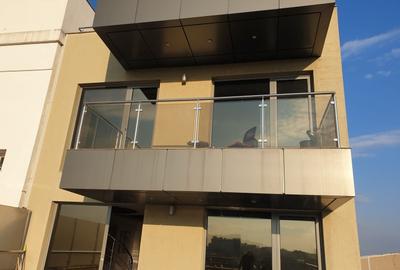 Birou, de 150 mp, în P-ța Romană - 16