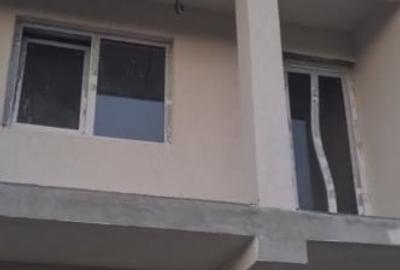 Casă individuală cu 4 camere cu Canalizare în Exterior Est - 1