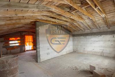 Casa 4 camere, P+M , Valul lui Traian, la gri teren 337 mp, garaj - 21