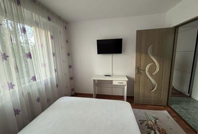 Apartament cu 3 camere decomandat în Viziru 3 - 5