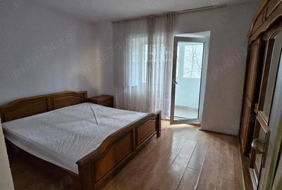Apartament cu 3 camere decomandat în Traian - 7