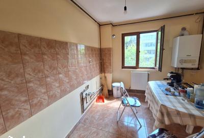 Apartament cu 3 camere semidecomandat în Letea - 7