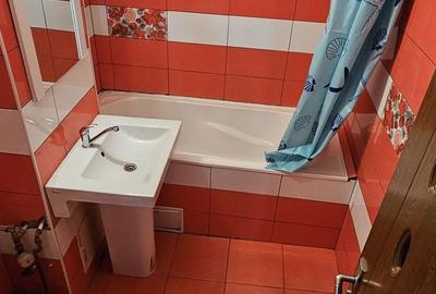 Apartament cu 3 camere decomandat în 1 Mai - 1