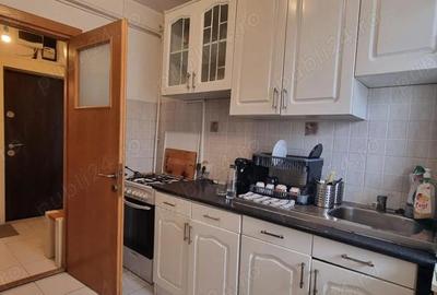 Inchiriez apart. 3 camere, Pitesti, I.C.Bratianu, deasupra Policlinicii 2 mai - 9