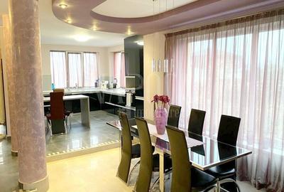 Casă individuală cu 8 camere cu Canalizare în Spitalul Județean - 2