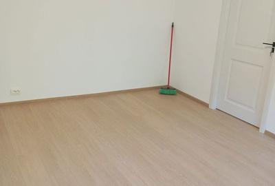 Apartament cu 2 camere semidecomandat în Central - 1