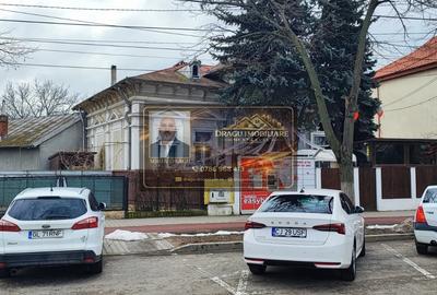 Spațiu comercial, de 300 mp, în Central - 3