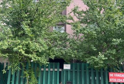 Casă cu 4 camere cu Teren 148 Mp în Central - 1