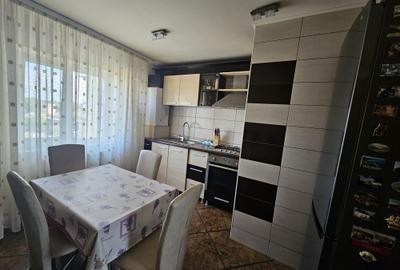 Apartament cu 4 camere decomandat în Central - 8